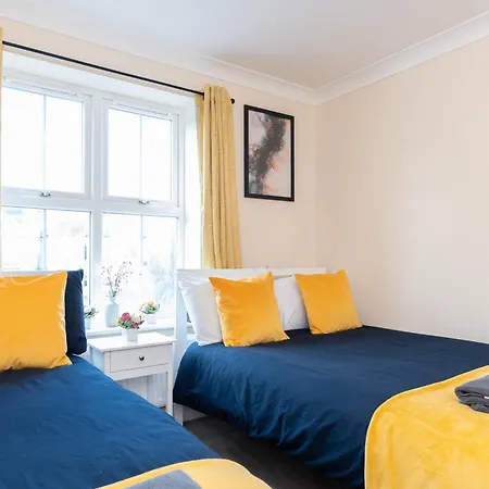 Open Mind Property -2 Bedrooms With Free Parking-2